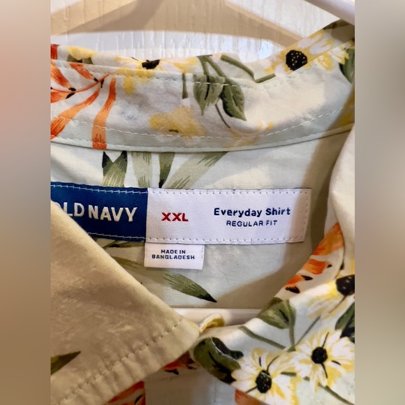 Old Navy Everyday Shirt regular fit Hawaiian mint green w/yellow/orange.Size XXL - Picture 3 of 4